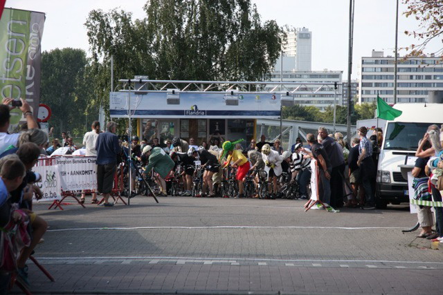 Deelnemers klaar voor de start....